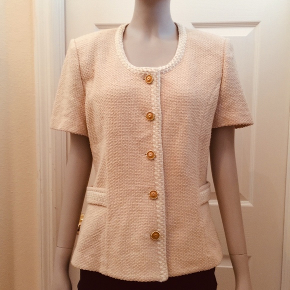 St. John Collection Jackets & Blazers - St. John knit jacket micro boucle short sleeve